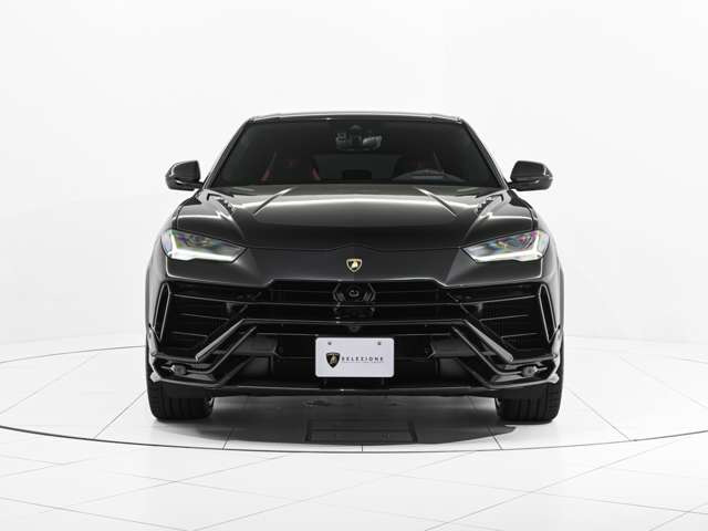 ウルスペルフォルマンテ 4WD