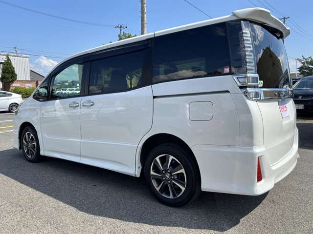 ヴォクシー2.0 ZS 煌II 4WD