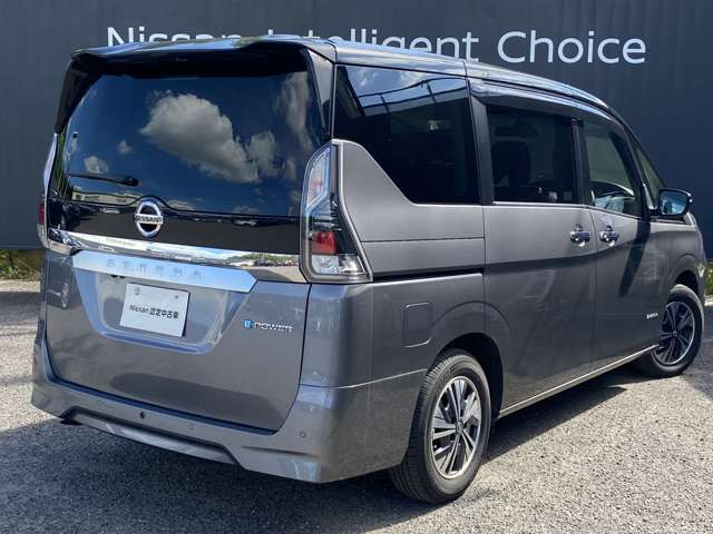 セレナ1.2 e-POWER XV