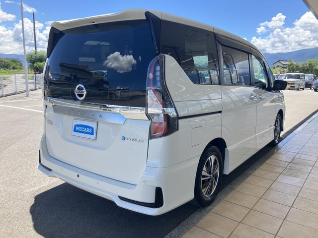 セレナ1.2 e-POWER ハイウェイスターV