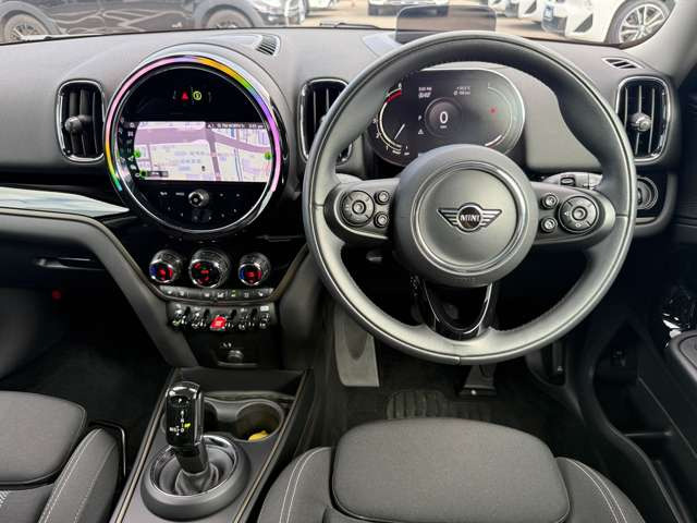 ミニクロスオーバークーパー SD オール4 4WD