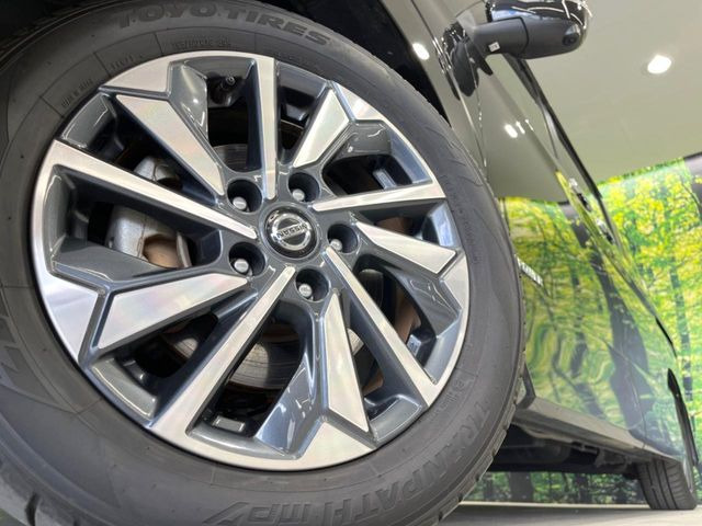 �y����16�C���`�A���~�z�C�[���z�O�ςɃ}�b�`���������A���~�z�C�[���𑕒����Ă���܂��B�e��ЊO�A���~�z�C�[����A�X�^�b�h���X�^�C�����戵�����Ă���܂��B���񂲑��k����������