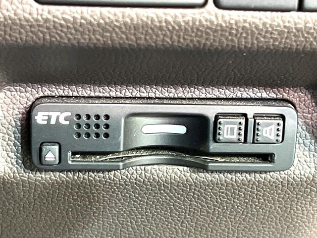 【ETC】高速道路の料金所をストレスなく通過!話題のスポットやサービスエリアに多い「スマートIC」利用時は必須のアイテムです。当店でセットアップを実施、ご納車当日からすぐにご利用いただけます!