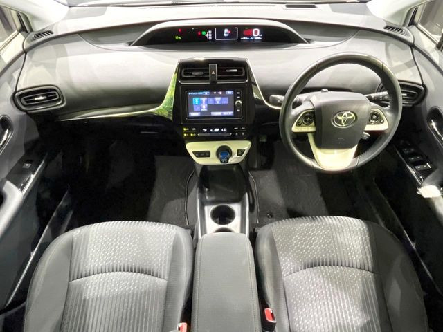 プリウス1.8 S セーフティ プラス