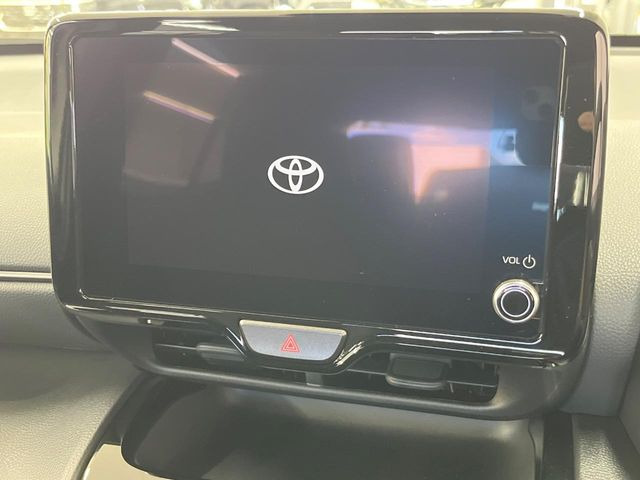 �y8�C���` �f�B�X�v���C�I�[�f�B�I�z���ʂ̃f�B�X�v���C��AppleCarPlay��AndroidAuto�����p�\�B�傫�ȉ�ʂŃX�}�z�i�r�A�v���������p���������܂���