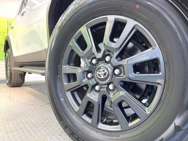 �y����18�C���`�A���~�z�C�[���z�O�ςɃ}�b�`���������A���~�z�C�[���𑕒����Ă���܂��B�e��ЊO�A���~�z�C�[����A�X�^�b�h���X�^�C�����戵�����Ă���܂��B���񂲑��k����������