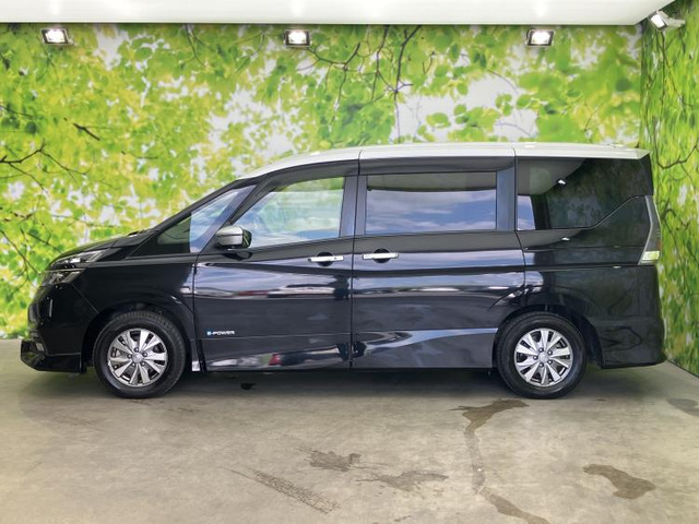 セレナ1.2 e-POWER ハイウェイスターV