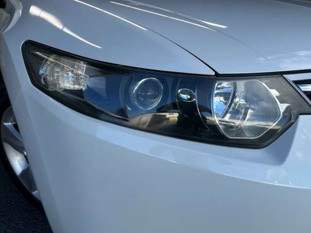 【ハロゲンヘッドライト】オプションでHID・LEDへの変更も可能です☆是非ご相談下さい!!