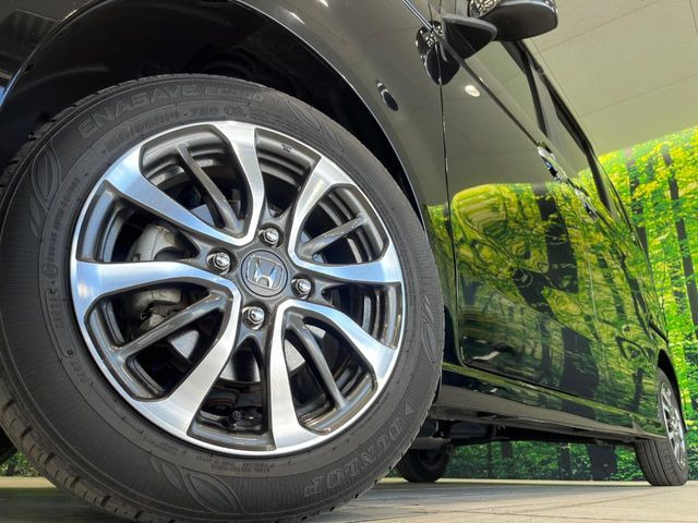�y����14�C���`�A���~�z�C�[���z�O�ςɃ}�b�`���������A���~�z�C�[���𑕒����Ă���܂��B�e��ЊO�A���~�z�C�[����A�X�^�b�h���X�^�C�����戵�����Ă���܂��B���񂲑��k����������