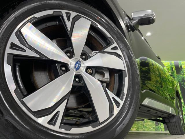 �y����18�C���`�A���~�z�C�[���z�O�ςɃ}�b�`���������A���~�z�C�[���𑕒����Ă���܂��B�e��ЊO�A���~�z�C�[����A�X�^�b�h���X�^�C�����戵�����Ă���܂��B���񂲑��k����������