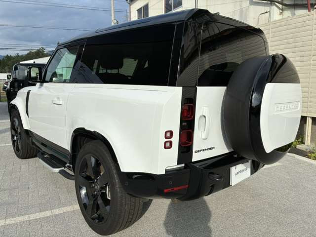 ディフェンダー90 Xダイナミック HSE 3.0L D350 ディーゼル 4WD