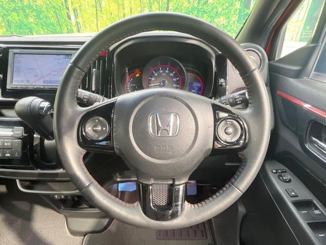 �y�X�e�A�����O�X�C�b�`�z�^�]���A�O������ڐ������炷���ƂȂ��A�I�[�f�B�I���̑��삪�\�ȕ֗��@�\!���S&���K�ȃh���C�u�����o���Ă���܂���