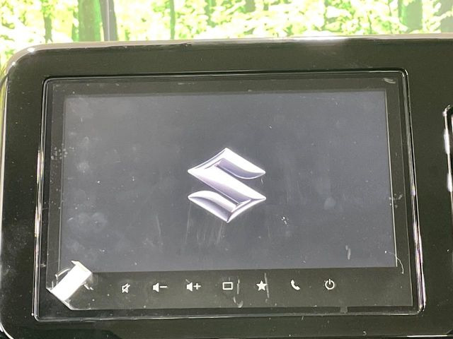 【大画面ナビ】人気の大型9インチナビを装備。存在感のある大画面はインパクト大!ナビ利用時のマップ表示は見やすく、テレビやDVDは臨場感がアップ!いつものドライブがグッと楽しくなります♪