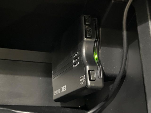 【ETC】高速道路の料金所をストレスなく通過!話題のスポットやサービスエリアに多い「スマートIC」利用時は必須のアイテムです。当店でセットアップを実施、ご納車当日からすぐにご利用いただけます!