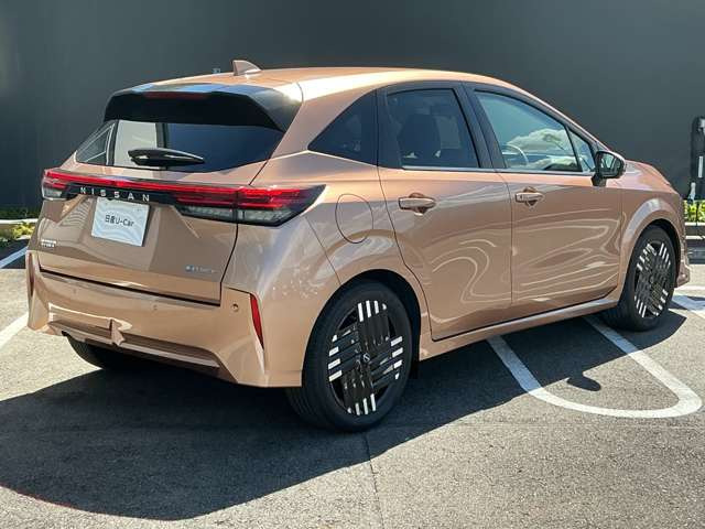 ノートオーラ1.2 G レザーエディション