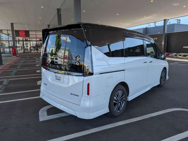 セレナ1.4 e-POWER ルキシオン
