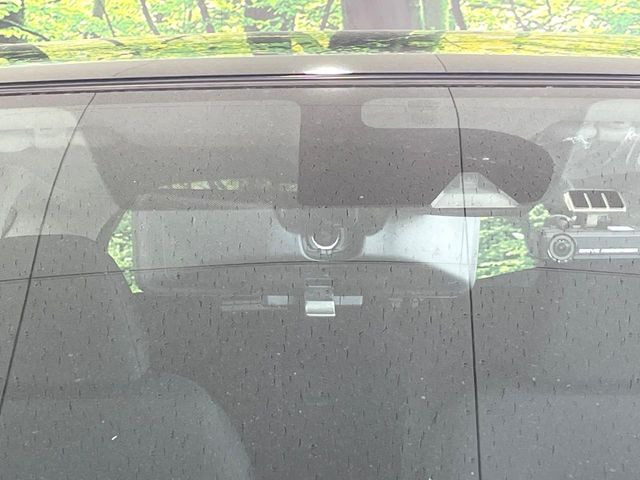 �y�C���e���W�F���g�G�}�[�W�F���V�[�u���[�L�z�t�����g�J�����őO���̎ԗ�����s�҂����m�B�Փ˂������Ȏ��͏Փ˔�Q�y���u���[�L���쓮�A�Փˉ�����T�|�[�g�B�����S�Ƀh���C�u�����y���݂��������܂��B