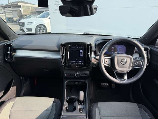XC40プラス B3