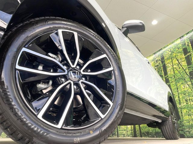 �y�����A���~�z�C�[���z�O�ςɃ}�b�`���������A���~�z�C�[���𑕒����Ă���܂��B�e��ЊO�A���~�z�C�[����A�X�^�b�h���X�^�C�����戵�����Ă���܂��B���񂲑��k����������