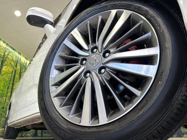 �y����17�C���`�A���~�z�C�[���z�O�ςɃ}�b�`���������A���~�z�C�[���𑕒����Ă���܂��B�e��ЊO�A���~�z�C�[����A�X�^�b�h���X�^�C�����戵�����Ă���܂��B���񂲑��k����������