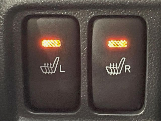 【シートヒーター】寒い日に重宝するシートヒーター!エアコンより早く温まってくれるので寒がりの人も安心ですね♪エアコンの温風は乾燥するから苦手、という方にもをおすすめです。