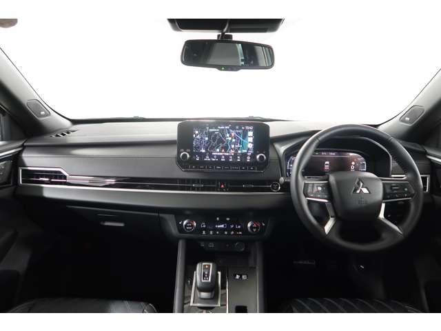アウトランダーPHEV 2.4 ブラック エディション 4WD