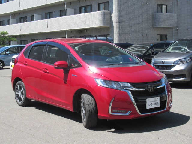 フィット1.5 ハイブリッド モデューロ スタイル ホンダセンシング 4WD
