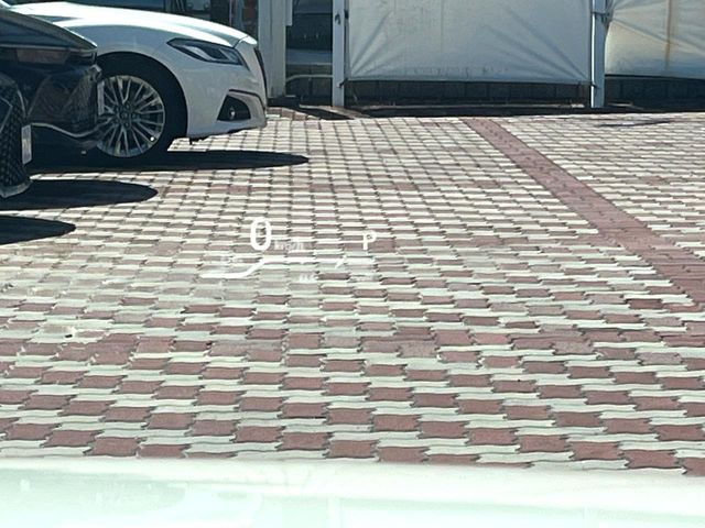 �y�J���[�w�b�h�A�b�v�f�B�X�v���C�z���݂̑��x�⑖�s�����f�W�^���\���ŉ^�]�ȑO���̃K���X�ɓ��e!�J���[�t���Ŏ��F���������A�^�]���ڐ������炳���K�v�ȏ����m�F�ł���̂łƂ��Ă��֗��ň��S!