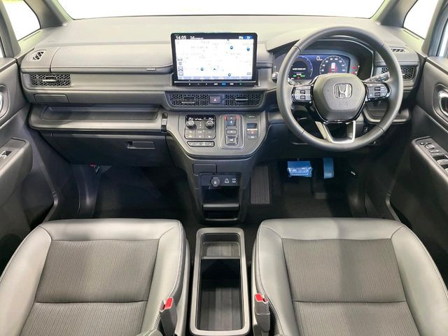ステップワゴン2.0 e:HEV スパーダ
