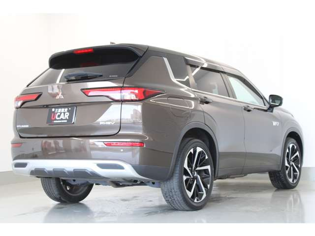 アウトランダーPHEV 2.4 M 4WD