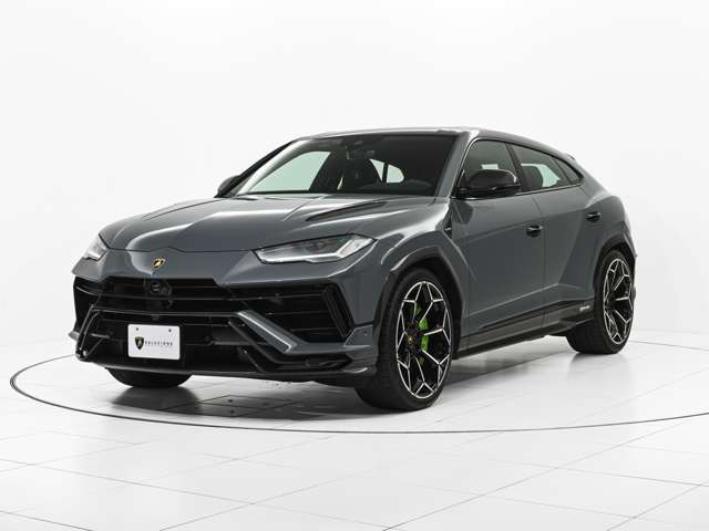 ウルスペルフォルマンテ 4WD