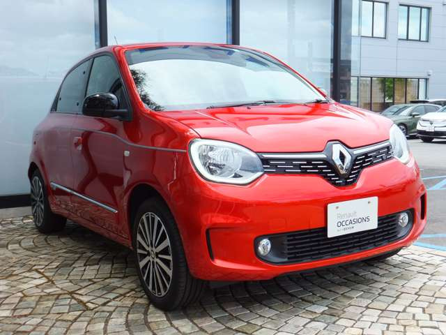 トゥインゴインテンス