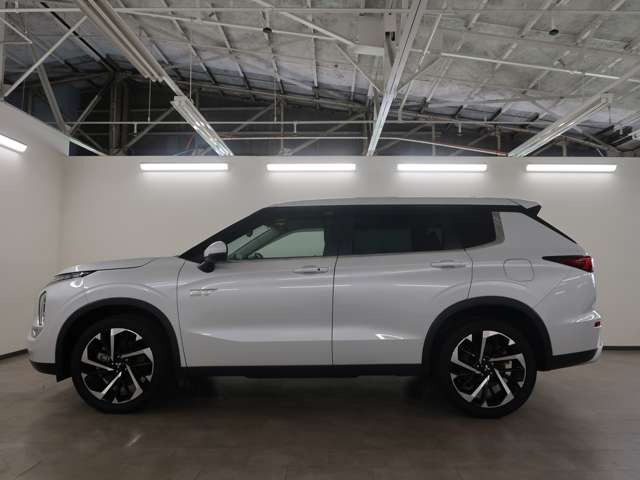 アウトランダーPHEV 2.4 G 4WD