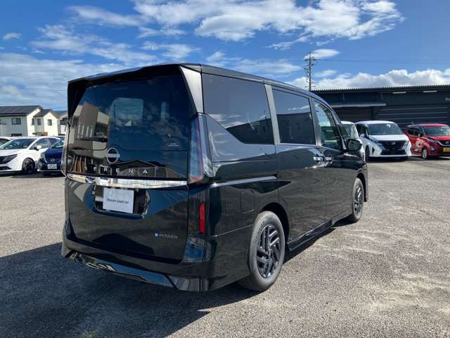 セレナ1.4 e-POWER ハイウェイスターV