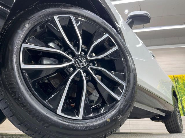 �y�����A���~�z�C�[���z�O�ςɃ}�b�`���������A���~�z�C�[���𑕒����Ă���܂��B�e��ЊO�A���~�z�C�[����A�X�^�b�h���X�^�C�����戵�����Ă���܂��B���񂲑��k����������