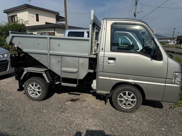 サンバートラックダンプ