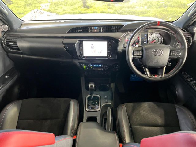 ハイラックス2.4 Z GRスポーツ ディーゼル 4WD