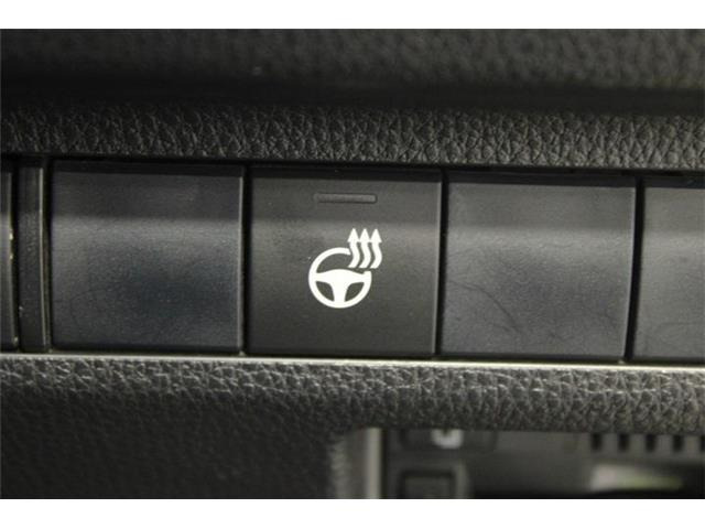 大好評のボディコーティング「ハイモースコート」もご納車までに施工可能。雨染みや線傷など中古車だからと諦めていませんか?ピカピカの状態でお乗り出しいただけます。