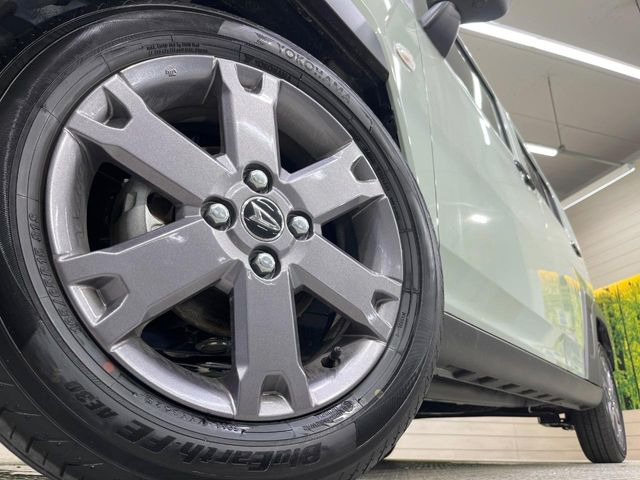 �y�����A���~�z�C�[���z�O�ςɃ}�b�`���������A���~�z�C�[���𑕒����Ă���܂��B�e��ЊO�A���~�z�C�[����A�X�^�b�h���X�^�C�����戵�����Ă���܂��B���񂲑��k����������