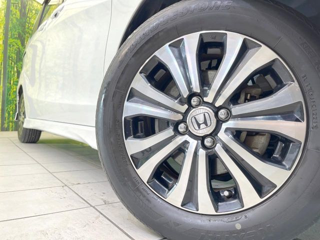 �y����15�C���`�A���~�z�C�[���z�O�ςɃ}�b�`���������A���~�z�C�[���𑕒����Ă���܂��B�e��ЊO�A���~�z�C�[����A�X�^�b�h���X�^�C�����戵�����Ă���܂��B���񂲑��k����������