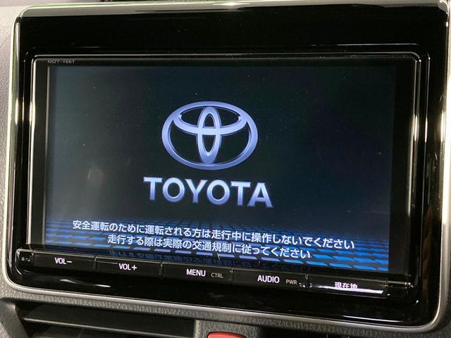 【大画面ナビ】人気の大型9インチナビを装備。存在感のある大画面はインパクト大!ナビ利用時のマップ表示は見やすく、テレビやDVDは臨場感がアップ!いつものドライブがグッと楽しくなります♪