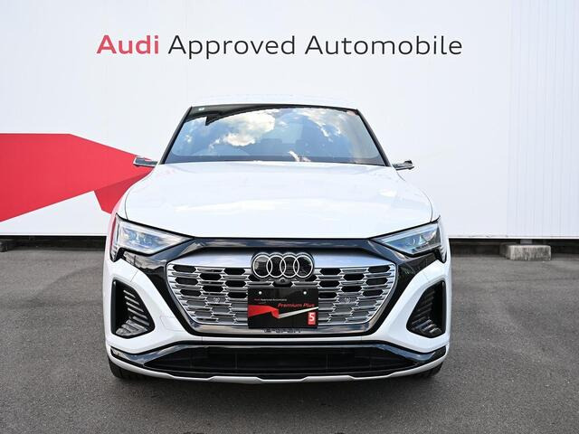 Q8スポーツバック e-tron55 クワトロ Sライン 4WD