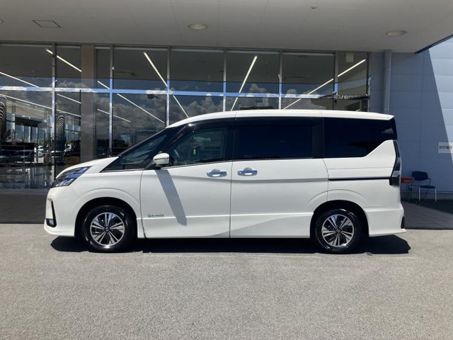 セレナ1.2 e-POWER ハイウェイスターV