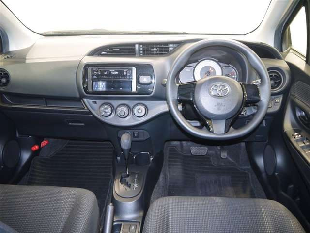 ヴィッツ1.3 F 4WD
