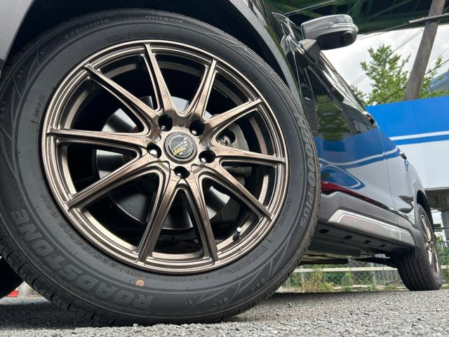 �y18�C���`�A���~�z�C�[���z�O�ςɃ}�b�`�����A���~�z�C�[���𑕒����Ă���܂��B�e��A���~�z�C�[����A�X�^�b�h���X�^�C�����戵�����Ă���܂��B���񂲑��k����������