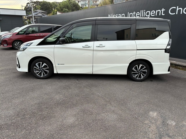 セレナ1.2 e-POWER ハイウェイスターG