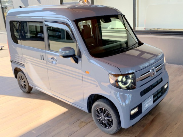 N-VAN+スタイル ファン 4WD