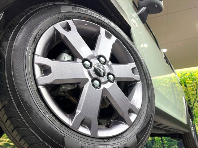 �y����15�C���`�A���~�z�C�[���z�O�ςɃ}�b�`���������A���~�z�C�[���𑕒����Ă���܂��B�e��ЊO�A���~�z�C�[����A�X�^�b�h���X�^�C�����戵�����Ă���܂��B���񂲑��k����������