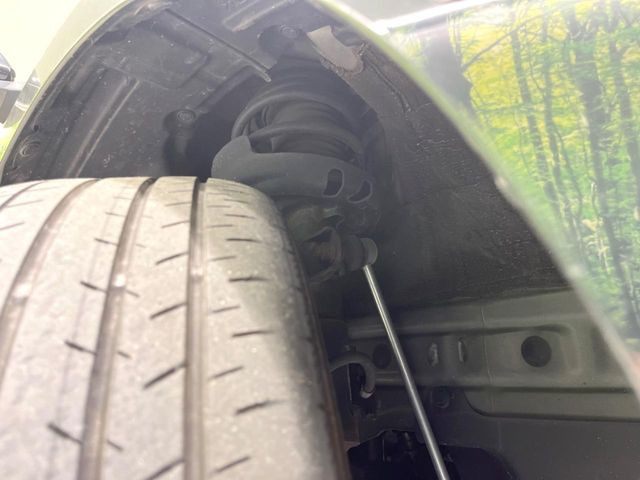 お車を安心してお乗りいただく為には、足回りの定期点検が欠かせません。サービスサポート(有償保証)では無料点検もご提供しており、安心のカーライフをお過ごしいただけるサポート体制が整っています。