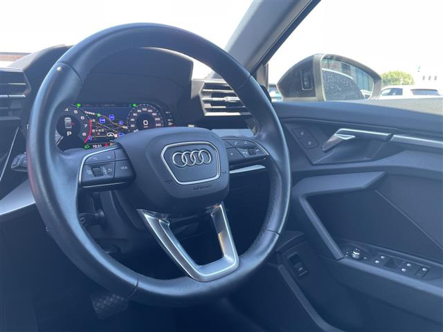 A3セダン30 TFSI アドバンスド